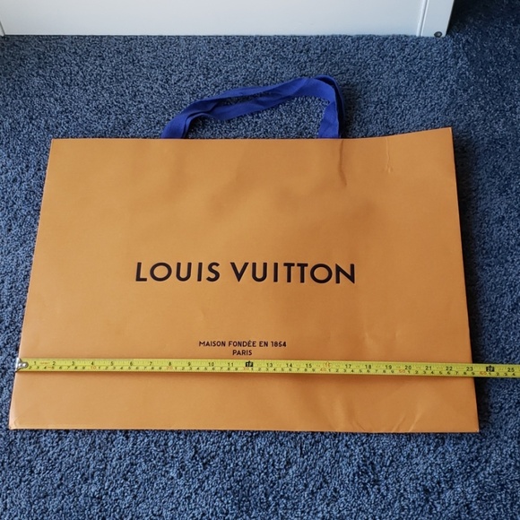Huge GIANT Louis Vuitton Shopping Bag - Picture 1 of 5